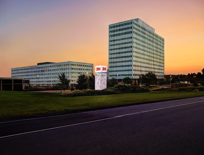 Manufacturer 3M Corporate Headquarters in Maplewood MN